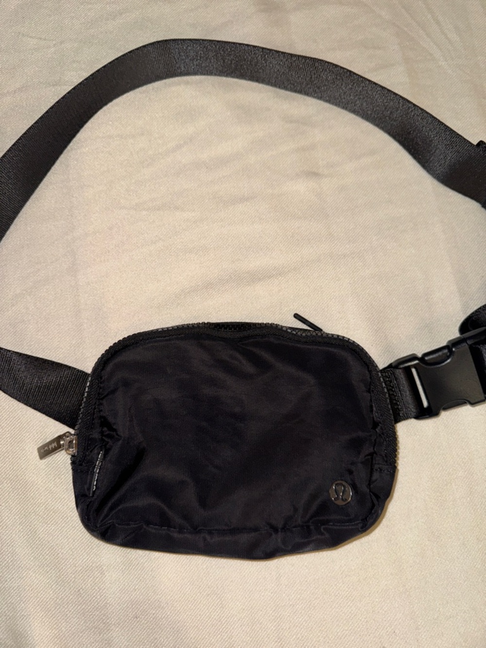 lululemon athletica Black Everywhere Belt Bag